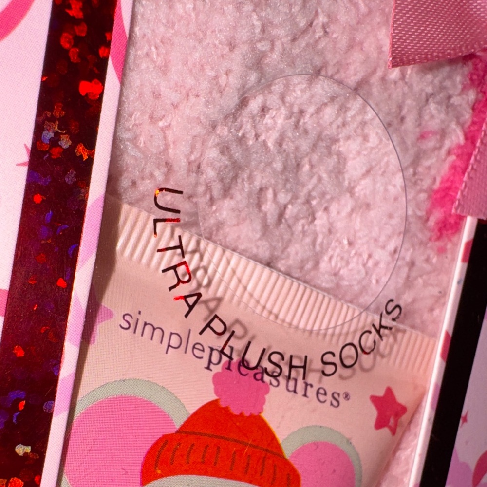 Simple Pleasures- Candy Dream Ultra Plush Socks & Foot Lotion Gift Set 🎀🧦 - Picture 7 of 9